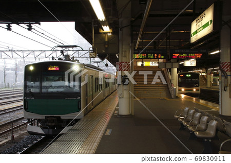At Utsunomiya Station on a snowy day At Utsunomiya Station on a snowy day 69830911
