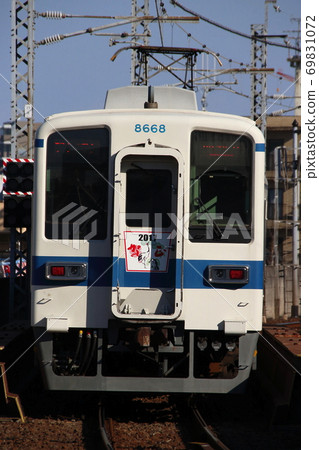 [TS] Tobu-Daishi Line 8000 series (Hatsumode season) 69831072