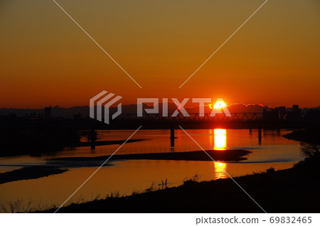 Sunrise and Keio Line Tamagawa Bridge Sunrise and Keio Line Tamagawa Bridge 69832465