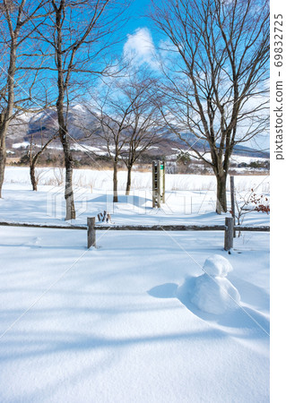 斯諾伊山高原多雪的風景 69832725