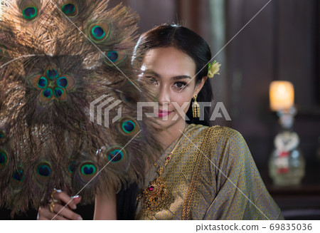 Thai women wearing traditional costumes in ancient times During the Ayutthaya period 69835036