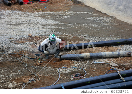 Welding of pipes 69838731