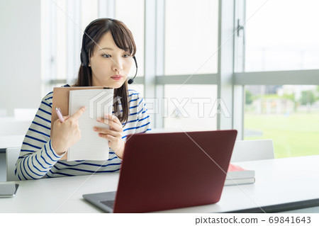 女性在線視頻通話課程 69841643