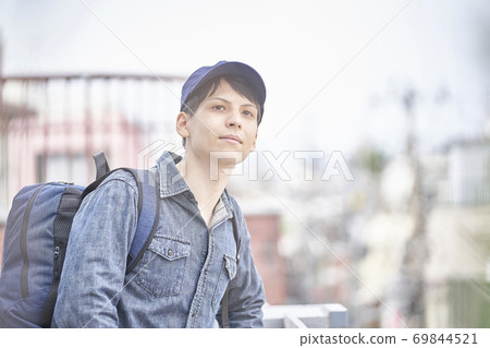 外國旅行者男性 外國旅行者男性 69844521