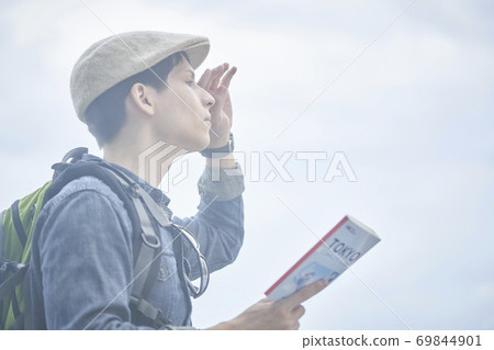 Foreign Traveler Male 69844901
