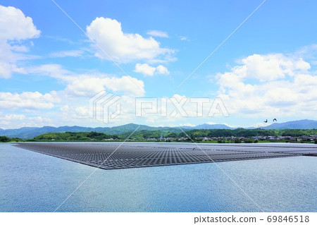 Sanuki Plain Reservoir (using solar power generation) 69846518