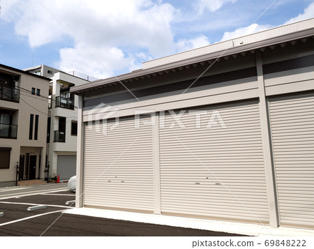 車庫與快門 69848222