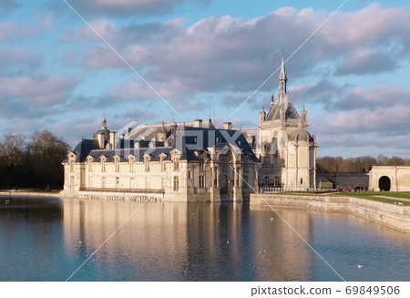 尚蒂伊城堡的外觀 尚蒂伊城堡的外觀 69849506