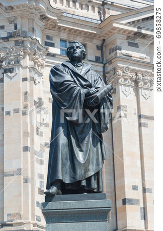 Martin Luther monument in Dresden 69858275