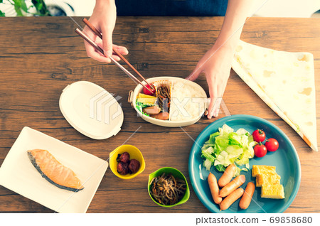 Housewife making lunch 69858680