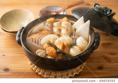 Oden stewed in a clay pot 69859593