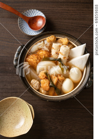 Oden stewed in a clay pot Oden stewed in a clay pot 69859888