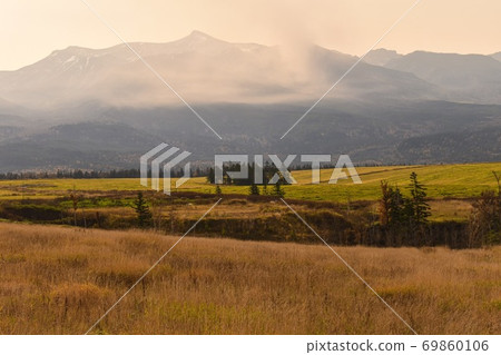 Morning mist of Biei 69860106