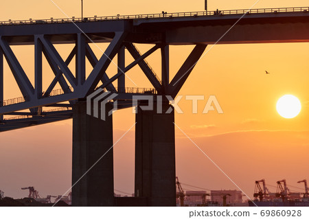 Evening scenery of Tokyo Gate Bridge Evening scenery of Tokyo Gate Bridge 69860928