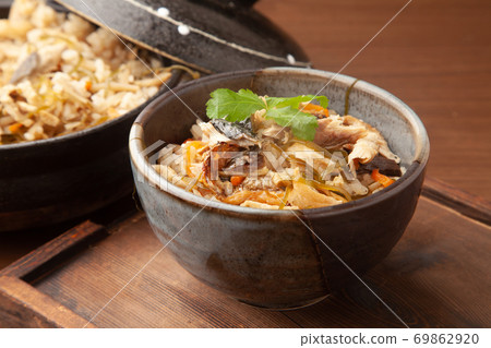 Grilled mackerel cooked rice Grilled mackerel cooked rice 69862920