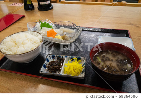 Live squid set meal 69864590