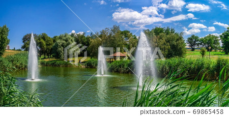Voznesenovsky park in Zaporozhye, Ukraine Voznesenovsky park in Zaporozhye, Ukraine 69865458
