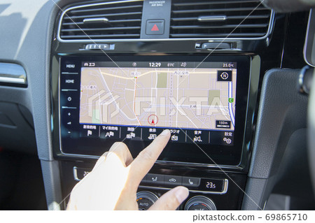 如何操作汽車導航系統 69865710