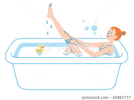 沐浴時間年輕女子圖 69865737