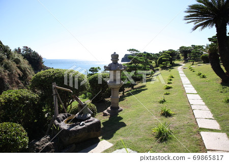 Street garden Street garden 69865817