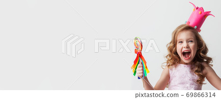 Candy princess girl in crown 69866314