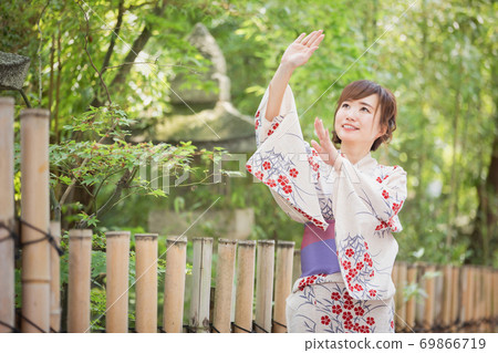 苯教跳舞的女人 苯教跳舞的女人 69866719