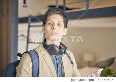 Foreign Traveler Male 69867697