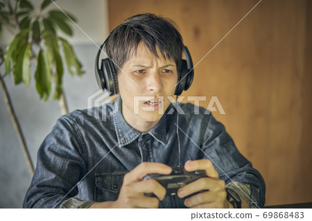 Men playing games Men playing games 69868483