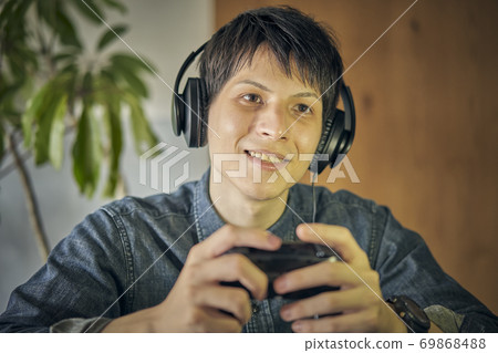 Men playing games Men playing games 69868488
