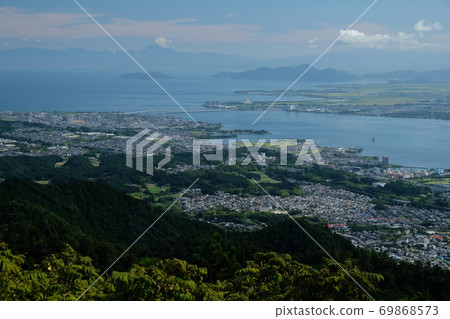 Scenery where you can see Lake Biwa and Lake Biwa Bridge Scenery where you can see Lake Biwa and Lake Biwa Bridge 69868573