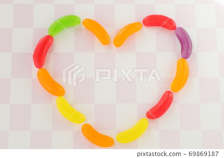Jelly beans sweet heart 69869187