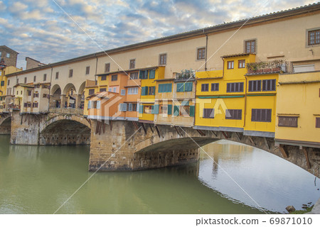 Ponte Vecchio Ponte Vecchio 69871010