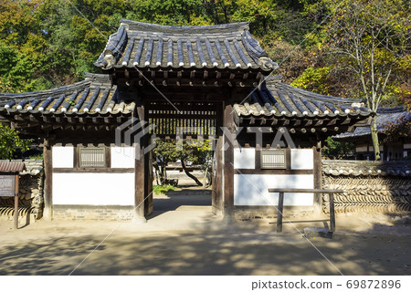 See the folk village See the folk village 69872896