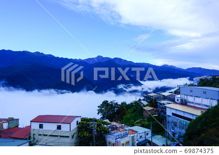 Sea of clouds Sea of clouds 69874375
