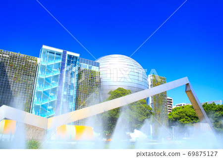 名古屋市科學館的風景和噴泉 名古屋市科學館的風景和噴泉 69875127