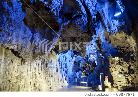 Ryusendo Cave Hyakukan Corridor Ryusendo Cave Hyakukan Corridor 69877671