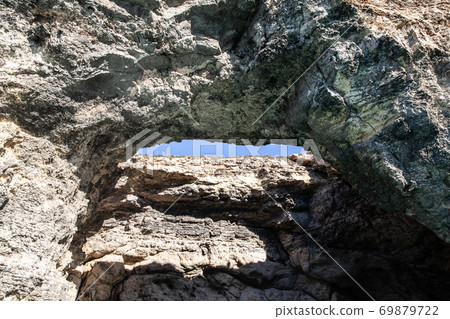 Crystal Lagoon arch, Comino, Malta Crystal Lagoon arch, Comino, Malta 69879722