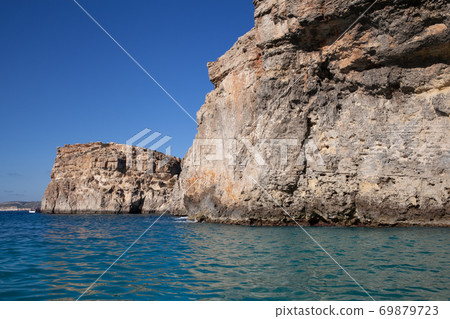 Crystal Lagoon, Comino, Malta Crystal Lagoon, Comino, Malta 69879723