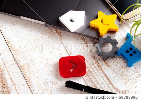 Icon model internet video Icon model internet video 69885980