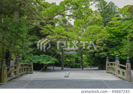 Ise Jingu Naiku Fire Extinguishing Bridge 69887283