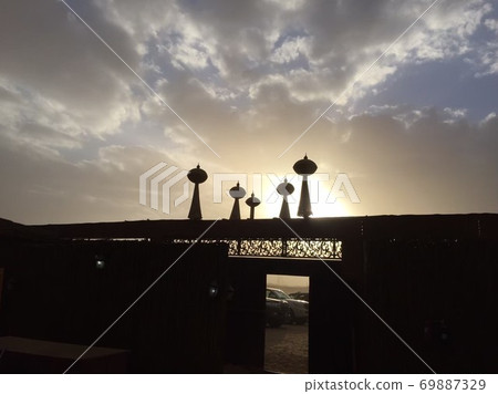 阿拉伯風格的夕陽的天空 阿拉伯風格的夕陽的天空 69887329