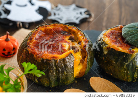 Entire pumpkin gratin 69888339