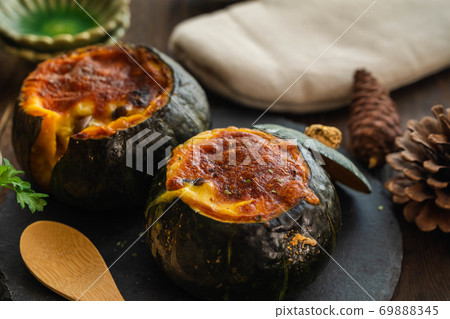 Entire pumpkin gratin 69888345