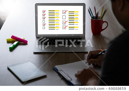 businessman SURVEY and Results Analysis Discovery assess Concept. businessman SURVEY and Results Analysis Discovery assess Concept. 69888659