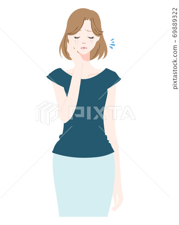 Women suffering from age spots and freckles 69889322