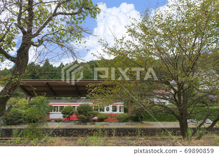 Former Meitetsu Tanigumi Station Ruins, which became an abandoned station 69890859