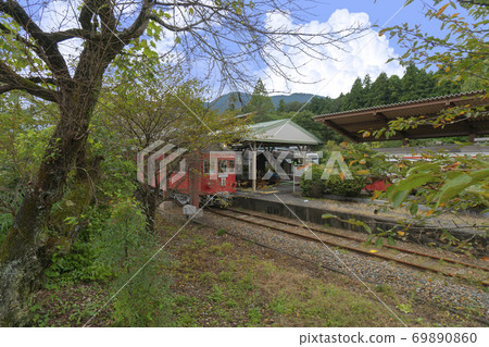 Former Meitetsu Tanigumi Station Ruins, which became an abandoned station 69890860
