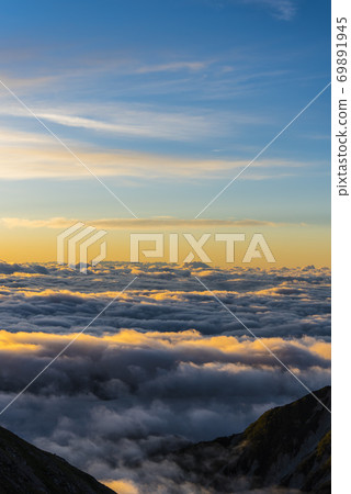 Sea of clouds from Shakushidake 69891945