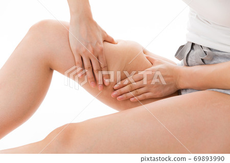 大腿脂肪/年輕女子 69893990