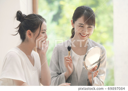 美容顧問美容顧問 美容顧問美容顧問 69897084